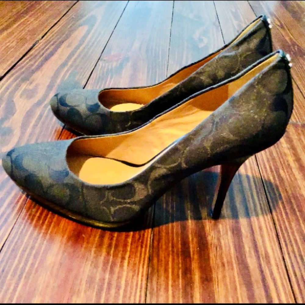 Coach Caya signature black heels size 11